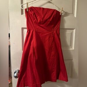 Flattering straplesss Banana Republic dress